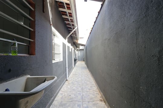 Área comum - corredor de casa para alugar com 1 quarto, 30m² em Jardim Satelite, São Paulo
