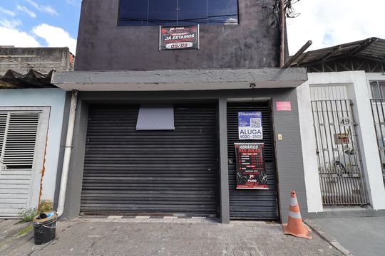 Fachada de casa para alugar com 1 quarto, 30m² em Jardim Satelite, São Paulo