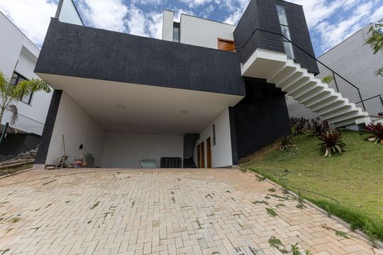 Fachada de casa de condomínio à venda com 4 quartos, 350m² em Alphaville Lagoa dos Ingleses, Nova Lima