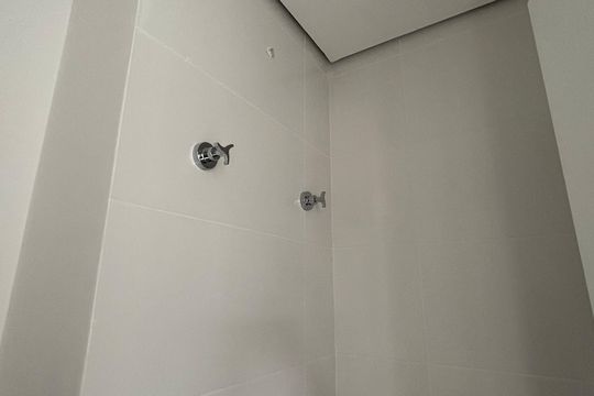 Banheiro de apartamento à venda com 2 quartos, 53m² em Bosque da Saúde, São Paulo