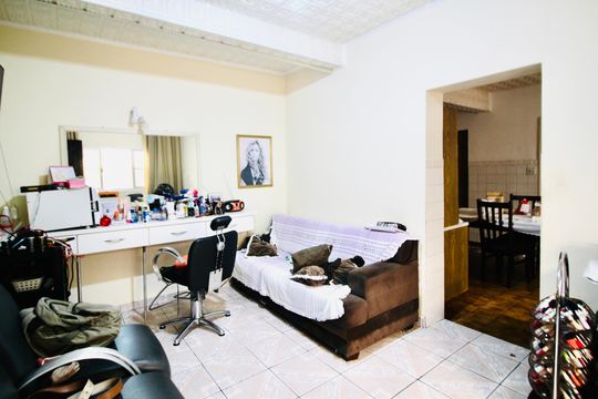 Sala de casa à venda com 3 quartos, 400m² em Vila Dalila, São Paulo