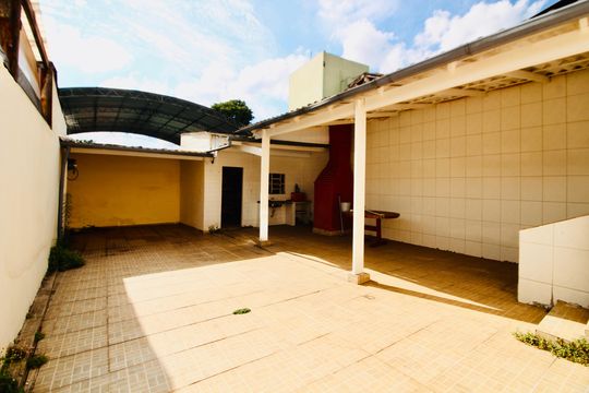 Quintal de casa à venda com 3 quartos, 400m² em Vila Dalila, São Paulo