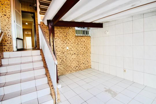 Área comum de casa à venda com 3 quartos, 400m² em Vila Dalila, São Paulo