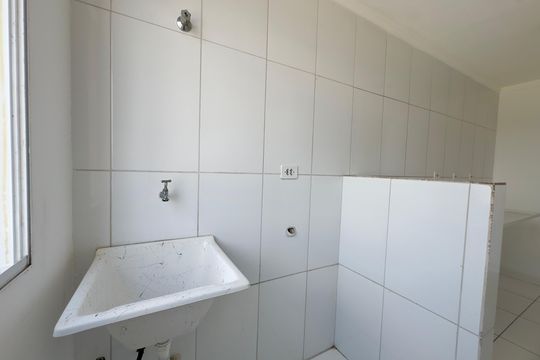 Área de Serviço de apartamento para alugar com 2 quartos, 49m² em Parque Primavera, Guarulhos