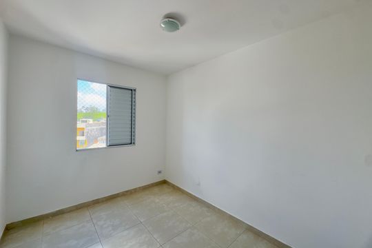 Quarto 1 de apartamento para alugar com 2 quartos, 49m² em Parque Primavera, Guarulhos