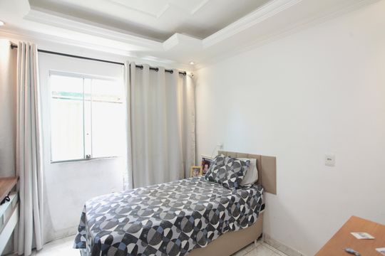 Quarto 1 de casa à venda com 3 quartos, 100m² em Tropical, Contagem