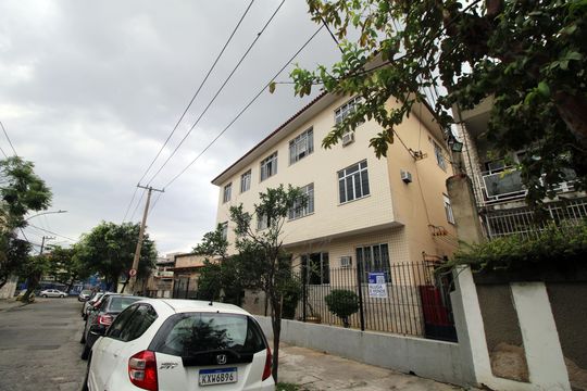 Fachada do Prédio de apartamento à venda com 2 quartos, 70m² em Olaria, Rio de Janeiro