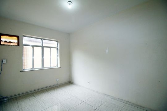Quarto 1 de apartamento à venda com 2 quartos, 70m² em Olaria, Rio de Janeiro