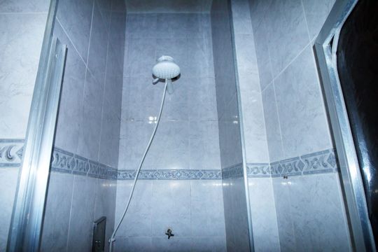 Banheiro de apartamento à venda com 2 quartos, 70m² em Olaria, Rio de Janeiro