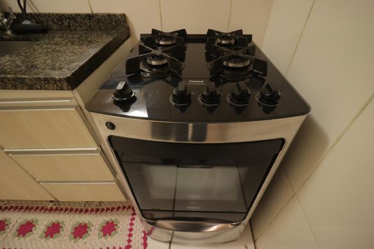 Cozinha - Fogão de apartamento para alugar com 2 quartos, 44m² em Vila Progresso, Santo André