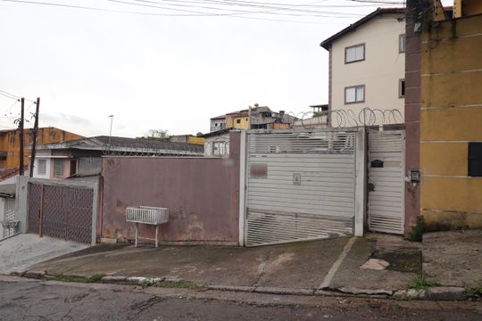 Fachada de apartamento para alugar com 2 quartos, 44m² em Vila Progresso, Santo André