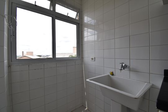 Área de Serviço de apartamento para alugar com 3 quartos, 53m² em Fazendinha, Curitiba