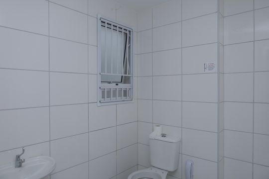 Banheiro de apartamento à venda com 1 quarto, 42m² em Cidade Nova São Miguel, São Paulo