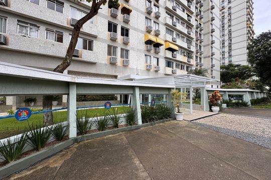 Fachada de apartamento para alugar com 2 quartos, 50m² em Barra da Tijuca, Rio de Janeiro