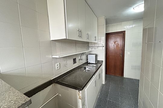 Cozinha de apartamento para alugar com 2 quartos, 72m² em Jacarepaguá, Rio de Janeiro