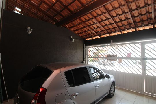 garagem de casa à venda com 3 quartos, 150m² em Vila Lais, São Paulo