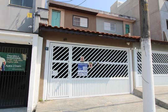 Fachada de casa à venda com 3 quartos, 150m² em Vila Lais, São Paulo