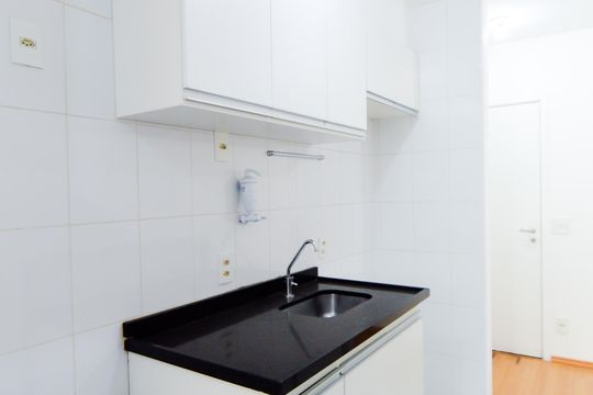 Cozinha de apartamento para alugar com 2 quartos, 64m² em Jardim Flor da Montanha, Guarulhos