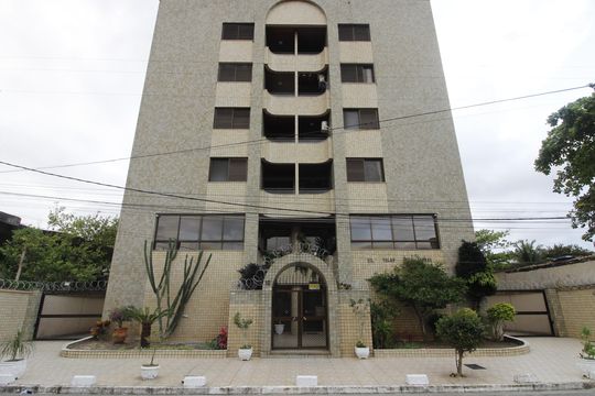 Fachada de apartamento para alugar com 3 quartos, 100m² em Braga, Cabo Frio