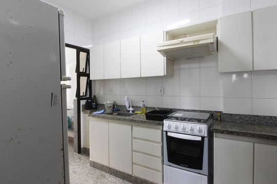 Cozinha de apartamento para alugar com 3 quartos, 100m² em Braga, Cabo Frio