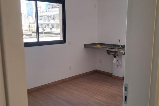 Sala/Quarto/Cozinha de apartamento para alugar com 1 quarto, 19m² em República, São Paulo