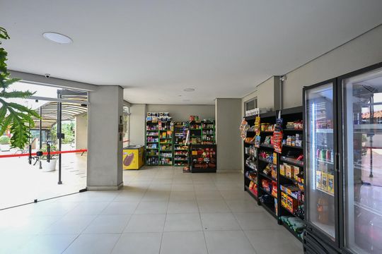 Mercadinho de apartamento à venda com 2 quartos, 56m² em Campo Limpo, São Paulo