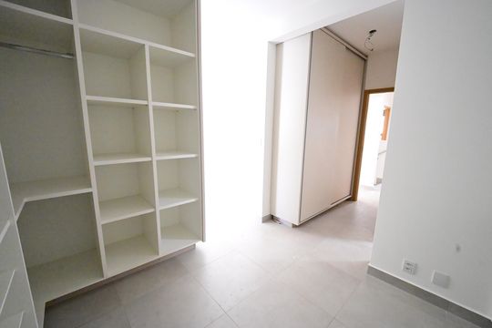 Casa de Condomínio para alugar com 4 quartos, 200m² em Jardins Lyon, Aparecida de Goiânia