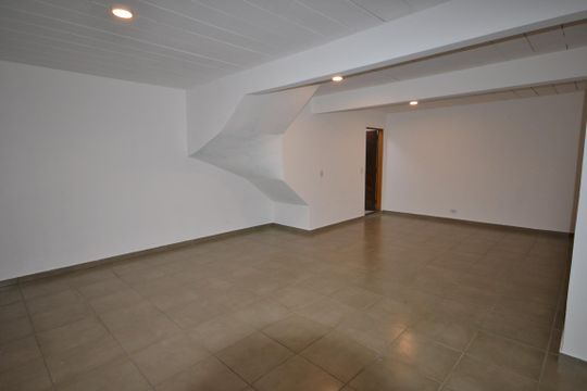 Garagem de casa para alugar com 3 quartos, 163m² em Vila Gomes, São Paulo