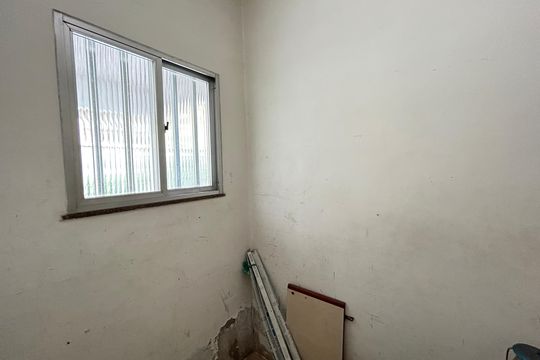 Quarto de Serviço de casa para alugar com 3 quartos, 298m² em Vila Valqueire, Rio de Janeiro