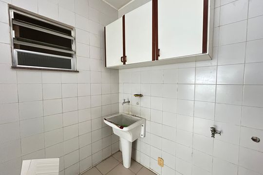 Área de Serviço de casa para alugar com 3 quartos, 298m² em Vila Valqueire, Rio de Janeiro