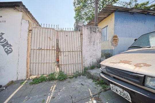 Fachada de casa para alugar com 2 quartos, 60m² em Vila Nhocuné, São Paulo