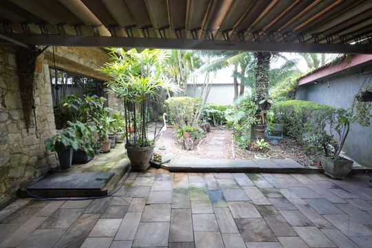 Garagem de casa para alugar com 3 quartos, 656m² em Parque das Nações, Santo André