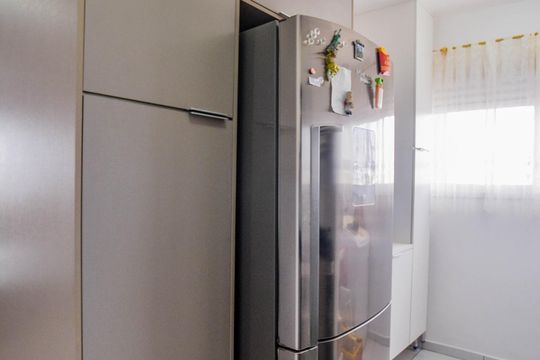 Cozinha e Área de Serviço de apartamento à venda com 2 quartos, 52m² em Vila Scarpelli, Santo André