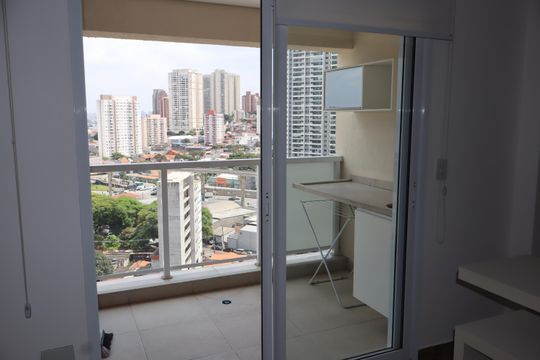 Varanda e área de serviço de apartamento para alugar com 1 quarto, 35m² em Vila Prudente, São Paulo