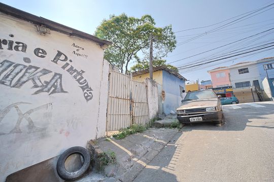 Casa à venda com 5 quartos, 400m² em Vila Nhocuné, São Paulo