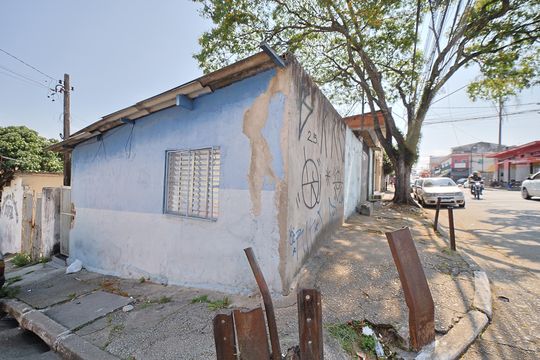 Casa à venda com 5 quartos, 400m² em Vila Nhocuné, São Paulo