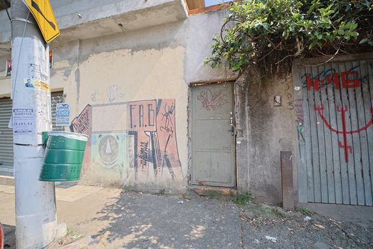 Casa à venda com 5 quartos, 400m² em Vila Nhocuné, São Paulo