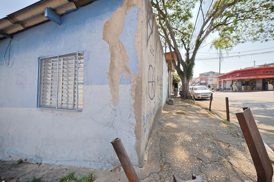 Casa à venda com 5 quartos, 400m² em Vila Nhocuné, São Paulo
