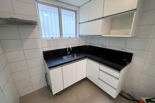 cozinha de apartamento para alugar com 2 quartos, 93m² em Santo Antônio, Belo Horizonte