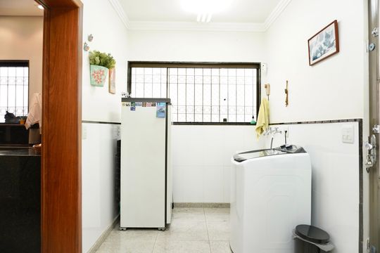 Área de Serviço de casa à venda com 5 quartos, 330m² em Alto Caiçaras, Belo Horizonte