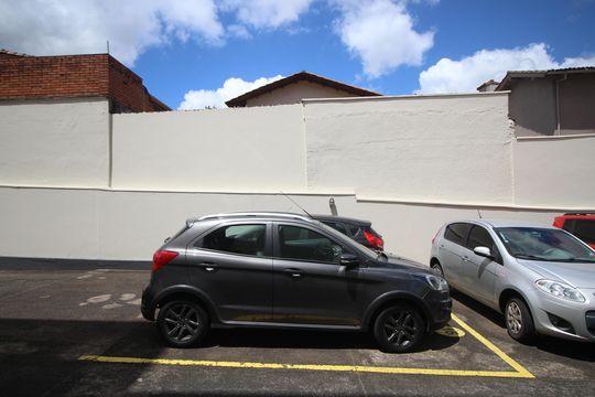 Garagem de apartamento para alugar com 1 quarto, 66m² em Jardim do Salso, Porto Alegre