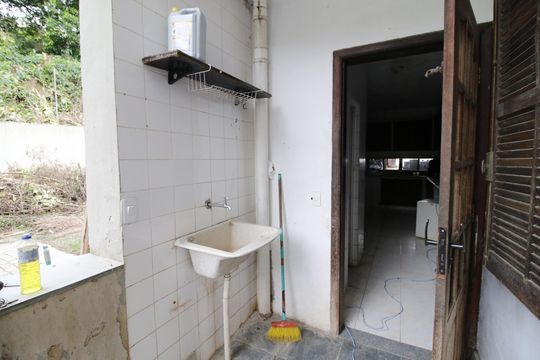 Área de Serviço de casa para alugar com 5 quartos, 500m² em Jacarepaguá, Rio de Janeiro