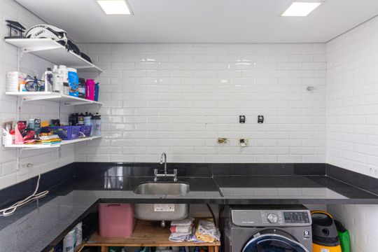Área de Serviço de apartamento para alugar com 3 quartos, 93m² em Indianópolis, São Paulo
