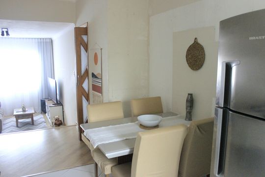 Cozinha e lavanderia  de apartamento à venda com 2 quartos, 77m² em Jardim Flor da Montanha, Guarulhos