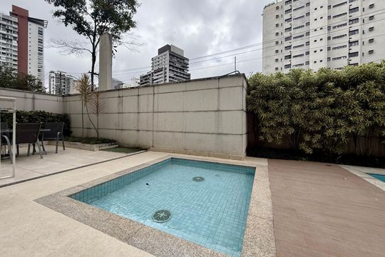 Piscina  de apartamento à venda com 2 quartos, 114m² em Chácara Santo Antônio, São Paulo
