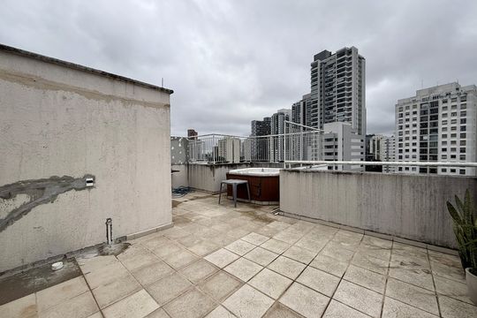 Varanda  de apartamento à venda com 2 quartos, 114m² em Chácara Santo Antônio, São Paulo