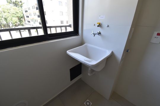Área de Serviço de apartamento para alugar com 2 quartos, 53m² em Hauer, Curitiba