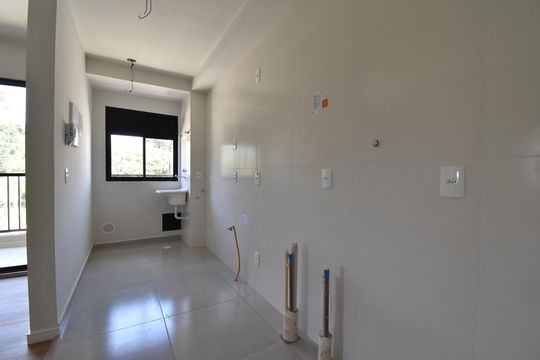 Cozinha de apartamento para alugar com 2 quartos, 53m² em Hauer, Curitiba