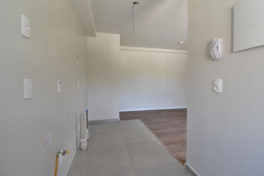 Cozinha de apartamento para alugar com 3 quartos, 65m² em Hauer, Curitiba