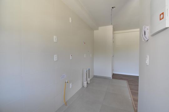 Cozinha de apartamento para alugar com 3 quartos, 65m² em Hauer, Curitiba